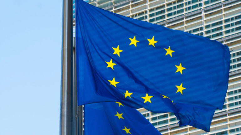 Le 28ᵉ État: quand l’Europe enterre la démocratie sans oser le dire